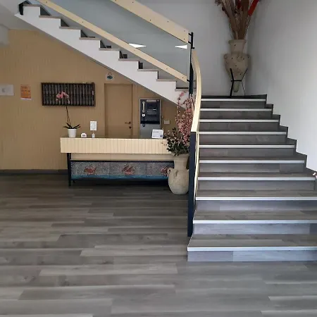 Caravelle Отель