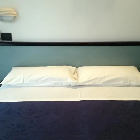 Caravelle 2* Риччоне