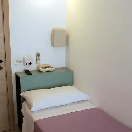 卡拉维拉酒店 酒店 里乔内