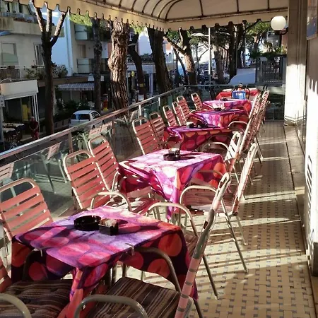 Caravelle Риччоне